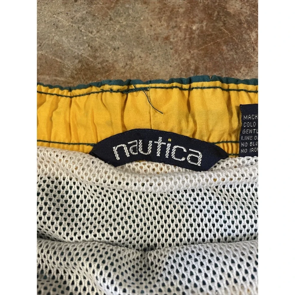 Vintage Nautica Boys S 8-10 Solid Green Nylon Mesh Lined Swim Trunks‎ Logo
